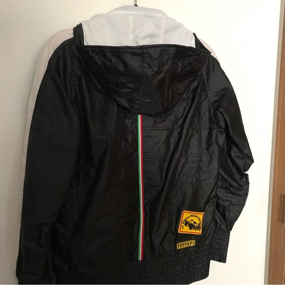 Scuderia Ferrari Puma windbreaker jacket size L - Picture 3 of 10
